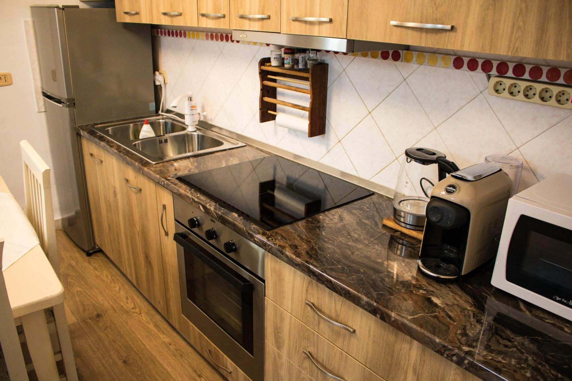 Angie'S Perfect Location Flat - Walk To Sights Tirana Exterior photo